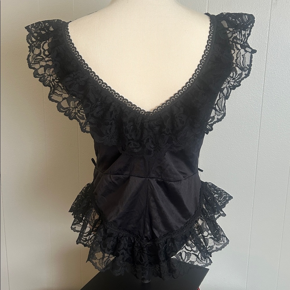 Beautiful, dainty Vintage black lingerie bodysuit adorned in lace - Picture 7 of 10